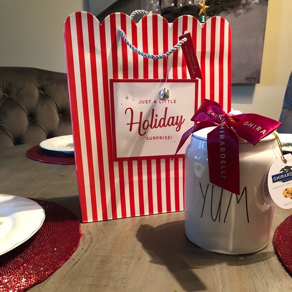 Rae Dunn Other - Rae Dunn YUM container, cookies gift set